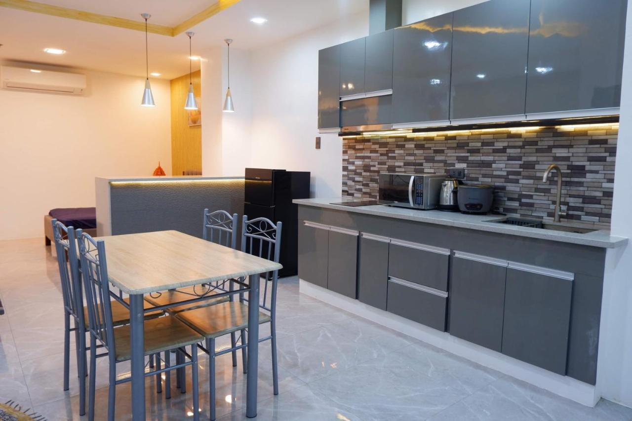 Cozy Entire Condo Unit With Pool Access Angeles Exteriér fotografie