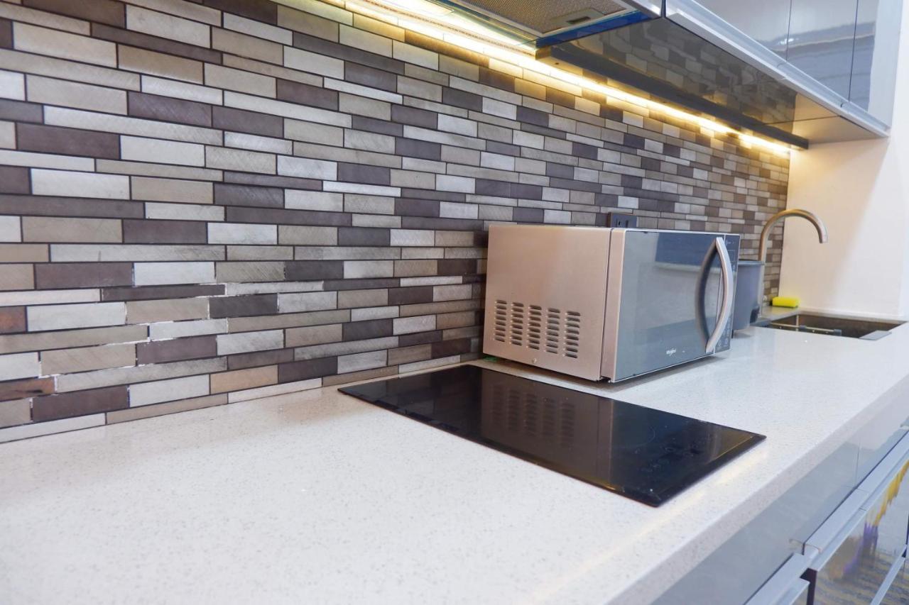 Cozy Entire Condo Unit With Pool Access Angeles Exteriér fotografie